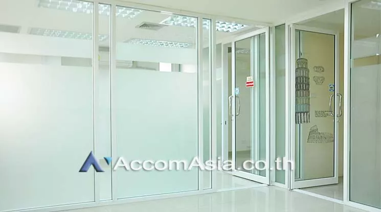 5  Office Space for rent and sale in Ratchadapisek ,Bangkok  at Amornphan 205 AA14490